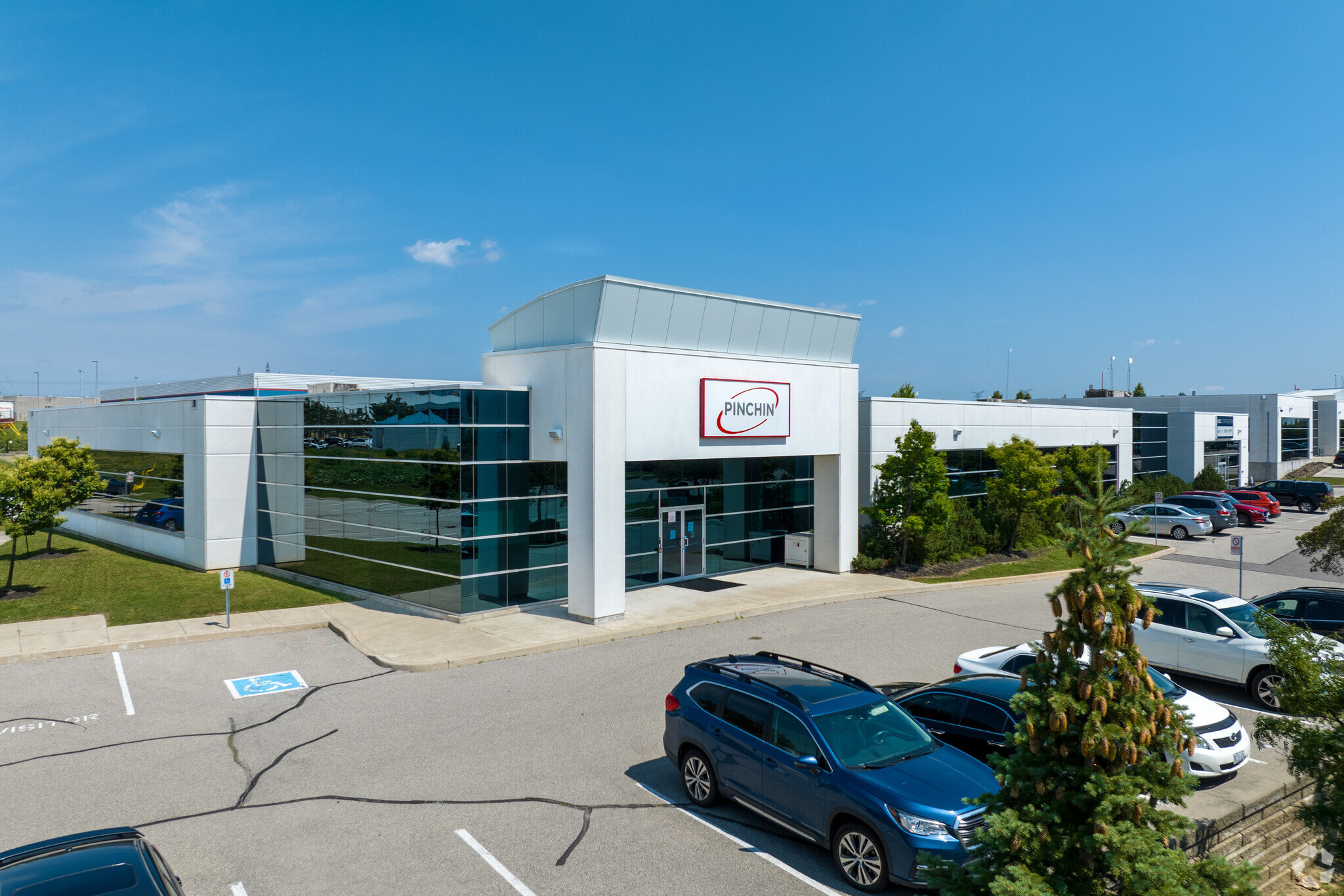2360 Meadowpine Blvd, Mississauga, ON à louer Photo principale– Image 1 sur 6