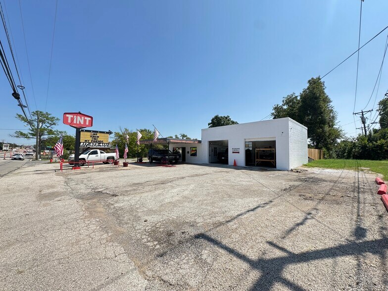 117-121 Bedford Euless Rd, Hurst, TX à vendre - Photo de l’immeuble – Image 2 sur 2