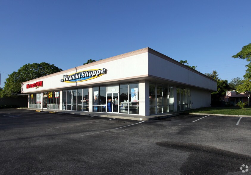 4104 S Tamiami Trl, Sarasota, FL à louer - Photo principale – Image 1 sur 2