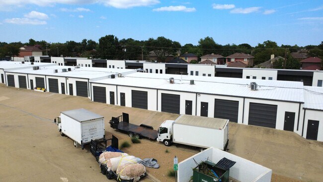 Plus de détails pour 15330 Lyndon B Johnson Fwy, Mesquite, TX - Bureau/Local commercial, Local d'activités à louer