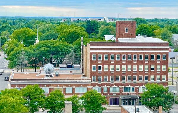 421 S 2nd St, Elkhart, IN à louer - Photo de l’immeuble – Image 2 sur 14