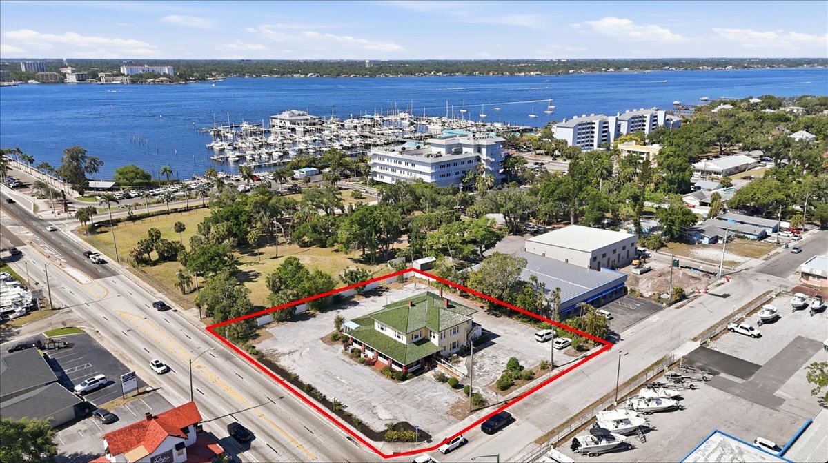337 8th Ave W, Palmetto, FL à vendre Photo principale– Image 1 sur 30