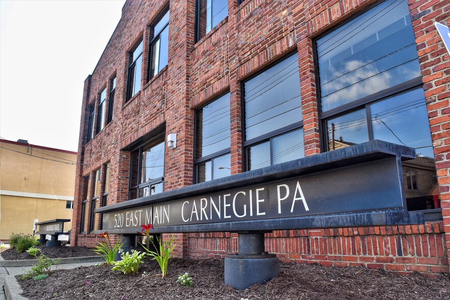 520 E Main St, Carnegie, PA à louer - Photo principale – Image 1 sur 14