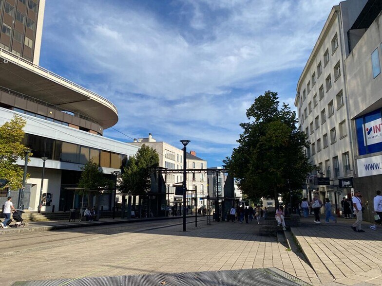 Local commercial dans Nantes à louer - Photo de l’immeuble – Image 2 sur 6