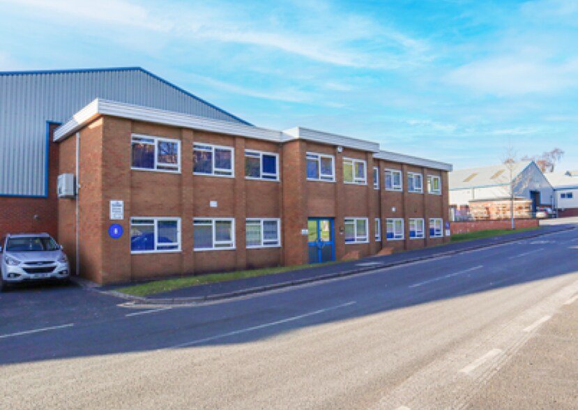 First Ave, Kingswinford à louer - Photo principale – Image 1 sur 2