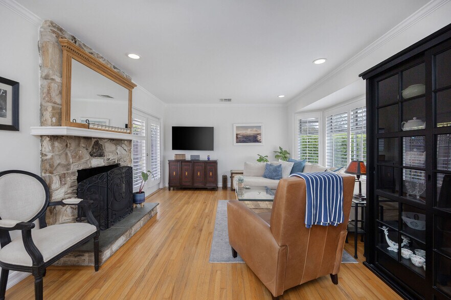 1817 Euclid St, Santa Monica, CA à vendre - Photo de l’immeuble – Image 3 sur 56