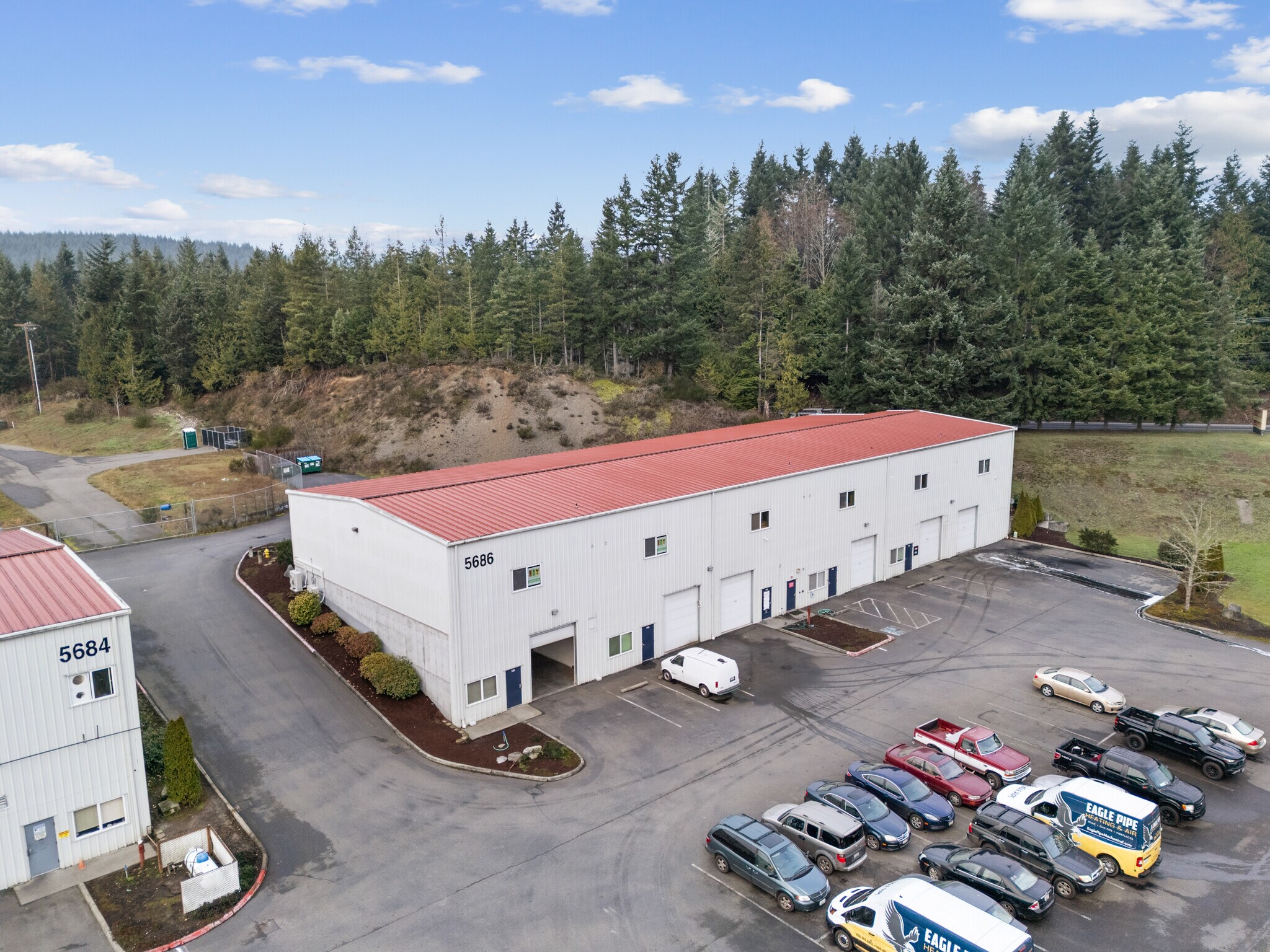 5686 NE Minder Rd, Poulsbo, WA à louer Photo principale– Image 1 sur 7