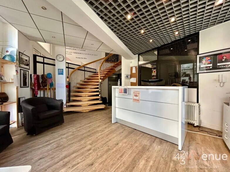 Bureau dans Saint-Étienne à louer - Photo de l’immeuble – Image 3 sur 10