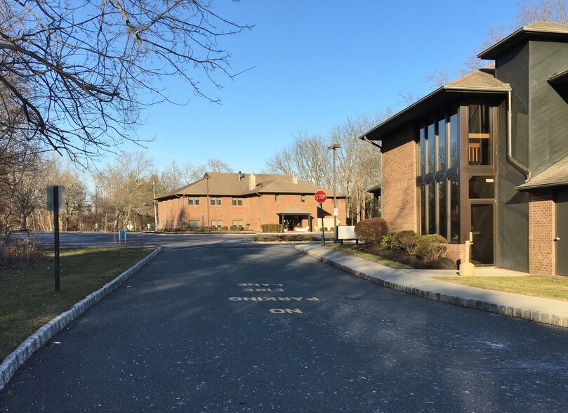 1707 Atlantic Ave, Wall Township, NJ à louer - Photo de l’immeuble – Image 2 sur 10