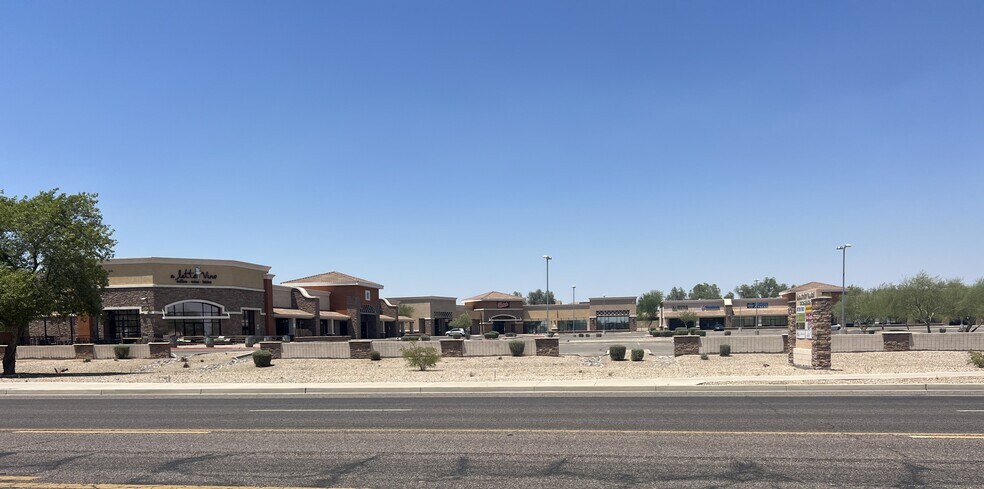 958 E Rodeo Rd, Casa Grande, AZ à vendre - Photo de l’immeuble – Image 1 sur 9