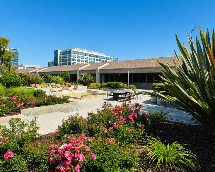3375 Scott Blvd, Santa Clara, CA à louer - Photo de l’immeuble – Image 1 sur 12
