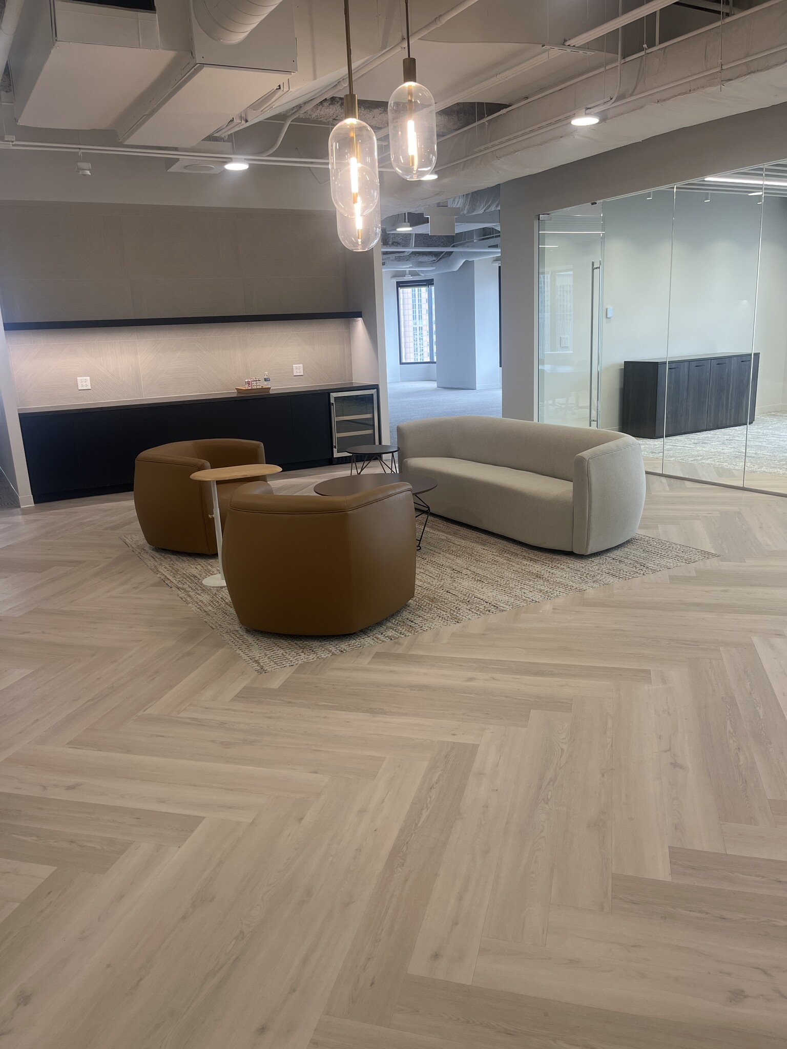 425 S Financial Pl, Chicago, IL à louer Photo de l’immeuble– Image 1 sur 6