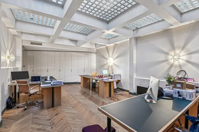 Plus de détails pour 32 B Rue De Lubeck, Paris - Bureau à louer