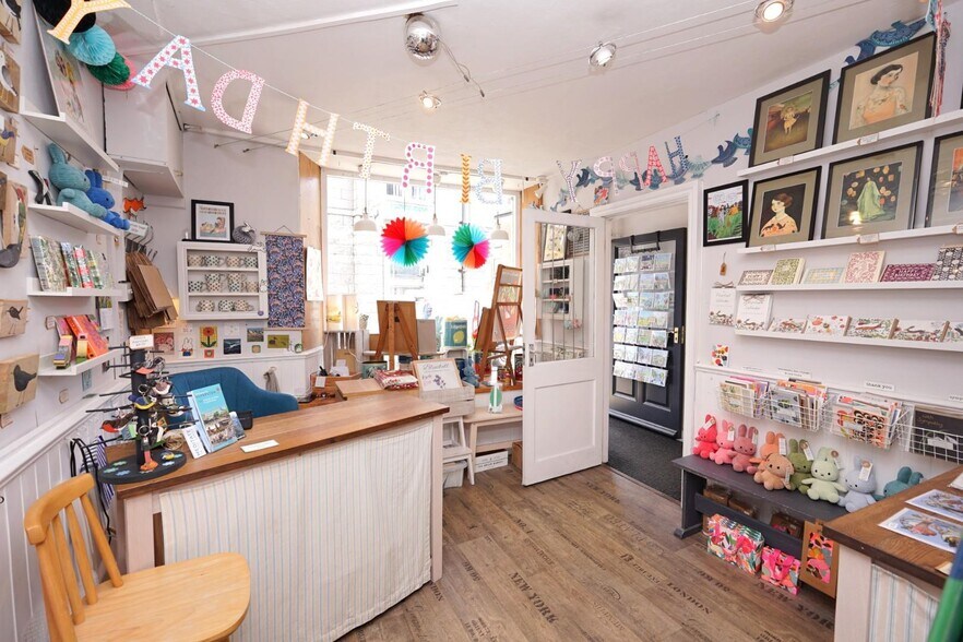 54 Market St, Ulverston à vendre - Photo de l’immeuble – Image 2 sur 16