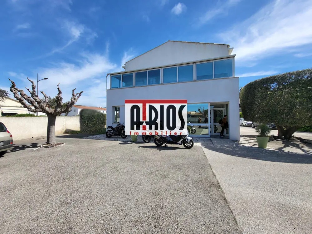 Bureau dans Sanary-sur-Mer à louer Photo de l’immeuble– Image 1 sur 13