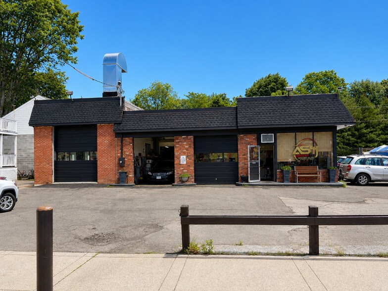 729 & 735 Dixwell Ave & 223 Bassett St portefeuille de 2 biens à vendre sur LoopNet.fr - Photo de l’immeuble – Image 2 sur 7