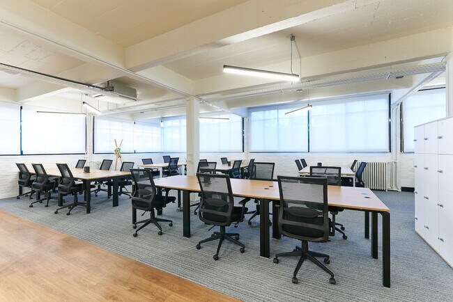 Plus de détails pour 15 Rue Clavel, Paris - Coworking à louer