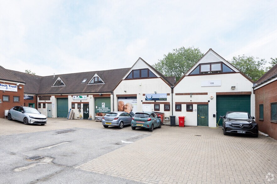Unit 10, Hailsham à louer - Photo principale – Image 1 sur 3