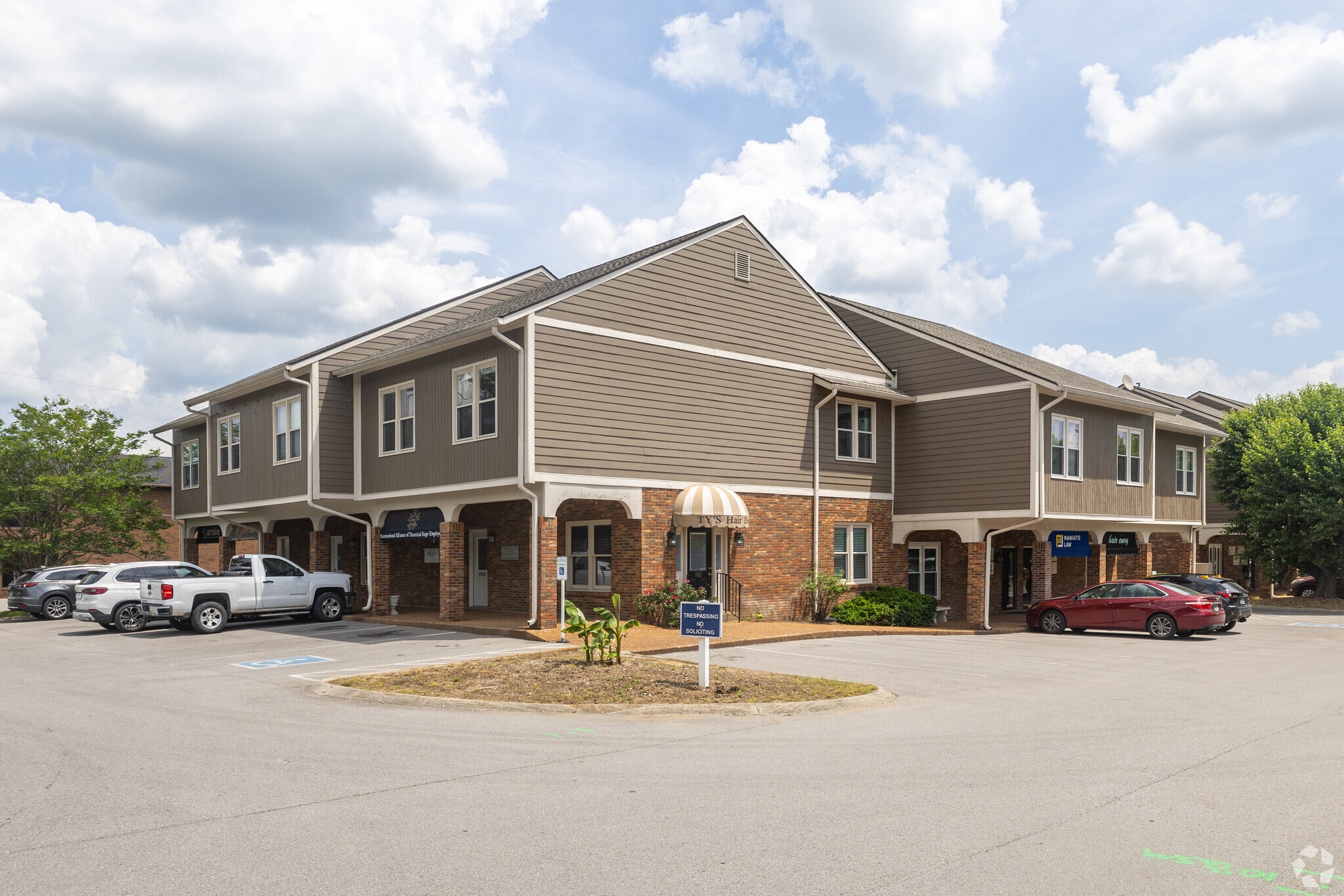 211 Donelson Pike, Nashville, TN à vendre Photo principale– Image 1 sur 2