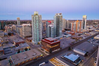 999 8th St SW, Calgary, AB - VUE AÉRIENNE  vue de carte