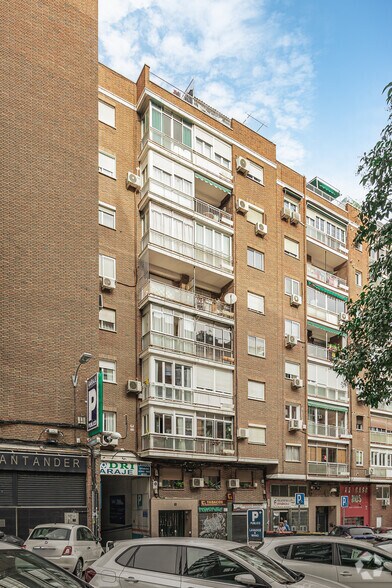 Calle Esteban de Arteaga, 6, Madrid, Madrid à louer - Photo de l’immeuble – Image 2 sur 2