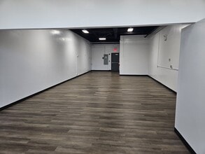 11300-11314 W Southwest Hwy, Orland Park, IL à louer Photo intérieure– Image 2 sur 2