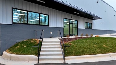 4300 Old Greensboro Rd, Winston-Salem, NC à louer - Vidéo sur l’annonce professionnelle 