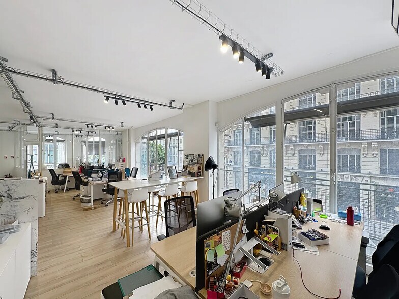 Bureau dans Paris à louer - Photo de l’immeuble – Image 2 sur 6