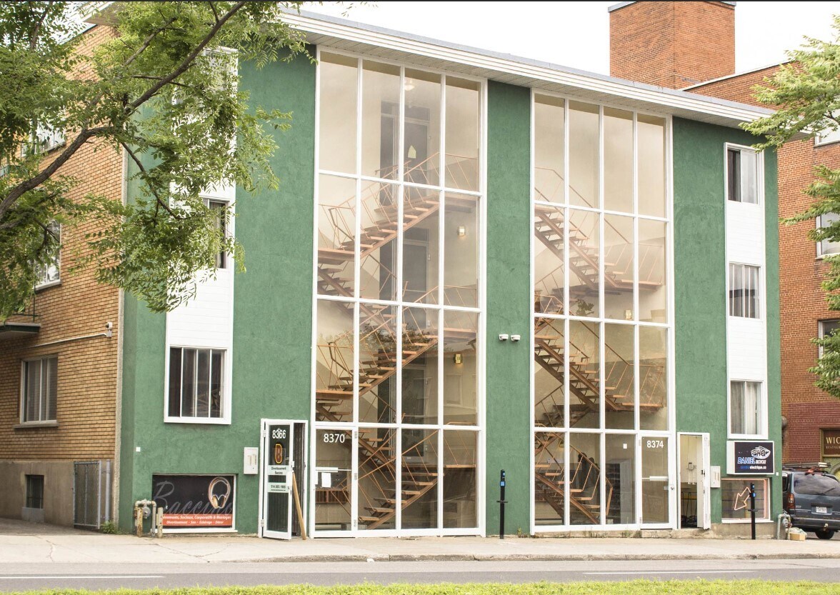 8366-8370 Boul Saint Laurent, Montréal, QC à louer Photo principale– Image 1 sur 9