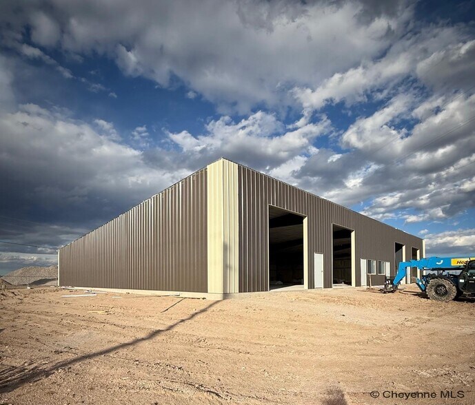 1905 E Fox Farm Rd, Cheyenne, WY à louer - Photo de l’immeuble – Image 3 sur 6