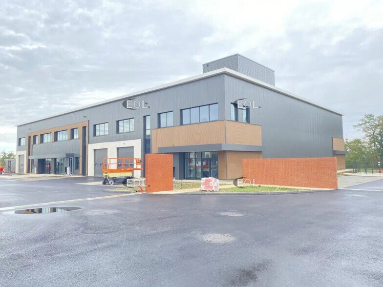 25 Route De Lyon, Saint-Priest à louer - Photo de l’immeuble – Image 1 sur 9
