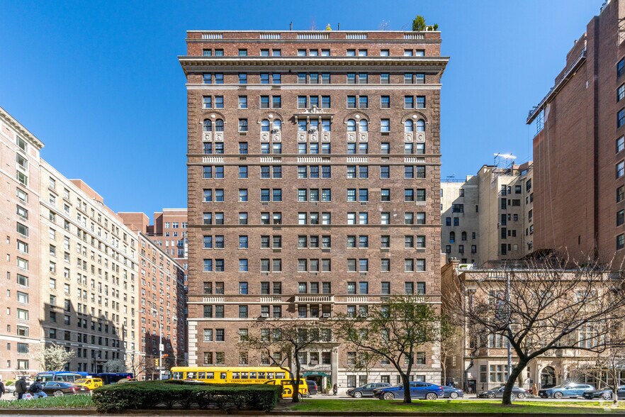 1035 Park Ave, New York, NY à vendre - Photo de l’immeuble – Image 3 sur 6