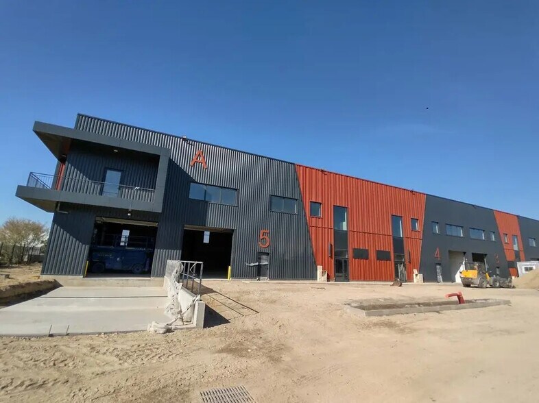 Industriel/Logistique dans SAINT-OUEN-L'AUMONE à louer - Photo de l’immeuble – Image 2 sur 2