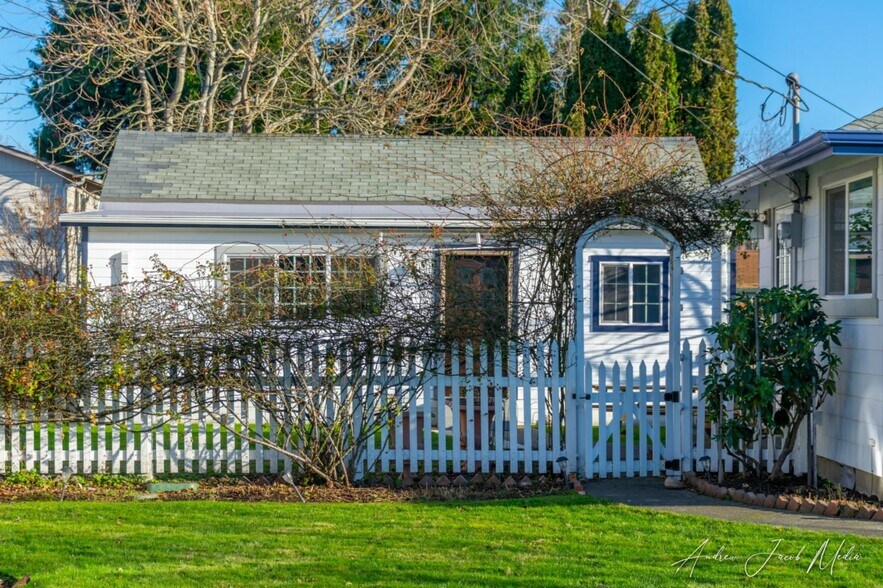 436 Wells Ave N, Renton, WA à vendre - Photo de l’immeuble – Image 2 sur 15