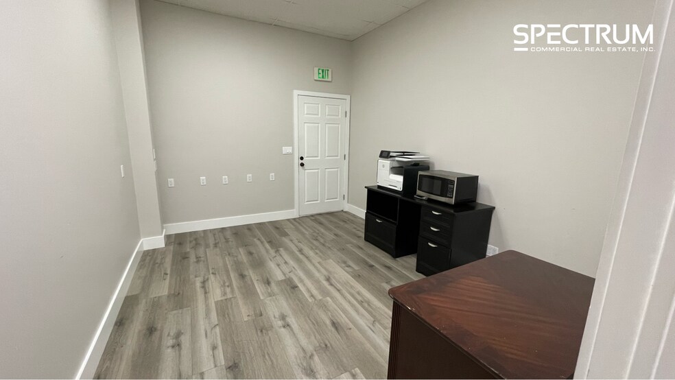 6315 Van Nuys Blvd, Van Nuys, CA à louer - Photo intérieure – Image 2 sur 5