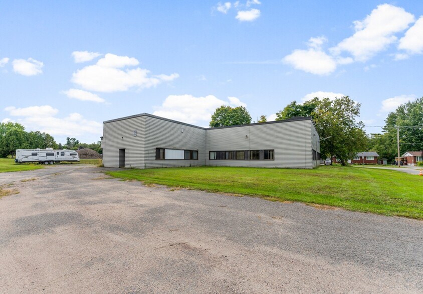 420 Rue Terry Fox, Bryson, QC à vendre - Photo de l’immeuble – Image 1 sur 1