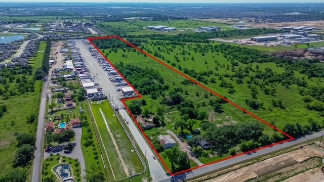 4522 Katy Hockley Rd, Katy, TX à vendre - Photo de l’immeuble – Image 2 sur 5
