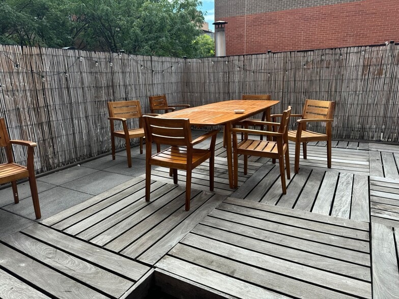 57 Stanton St, New York, NY à vendre - Photo de l’immeuble – Image 3 sur 12
