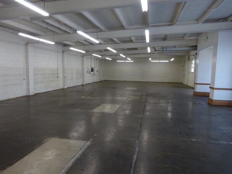 2230 16th St, Sacramento, CA à louer - Photo de l’immeuble – Image 2 sur 7
