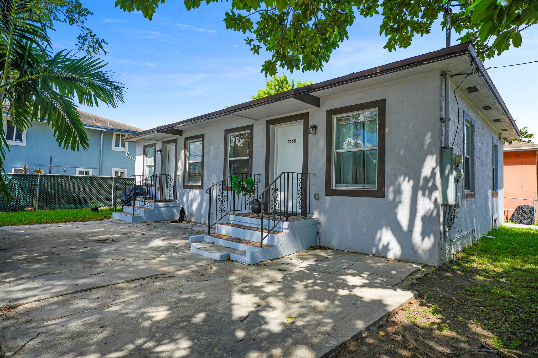 2155 NW 28th St, Miami, FL à vendre Photo principale– Image 1 sur 18