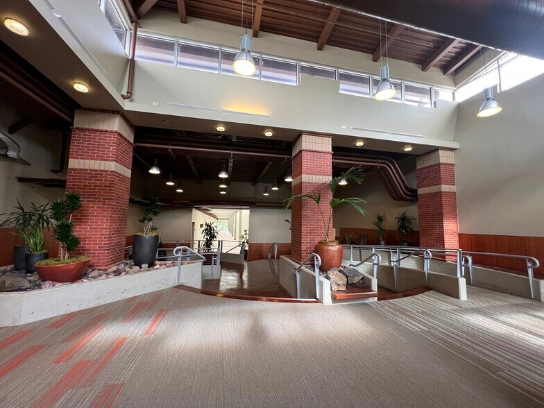 4600 25th Ave NE, Salem, OR à louer - Photo intérieure – Image 3 sur 17