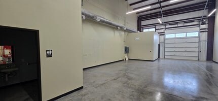 5818 S 107th East Ave, Tulsa, OK à louer Photo intérieure– Image 2 sur 5