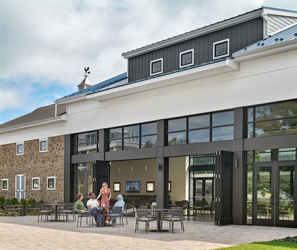 727 Norristown Rd, Ambler, PA à louer Photo principale– Image 1 sur 9