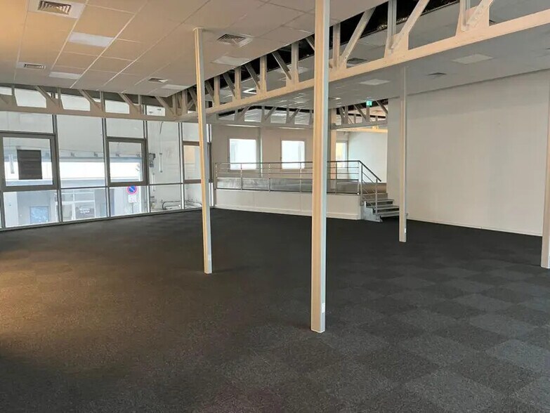 Bureau dans Nantes à louer - Photo de l’immeuble – Image 2 sur 9