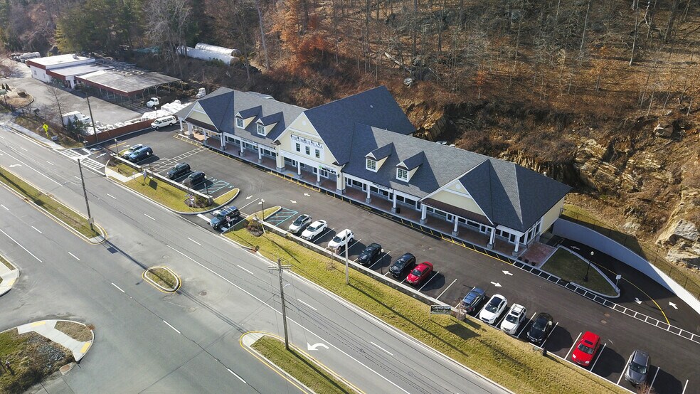603 Columbus Ave, Thornwood, NY à louer - Photo de l’immeuble – Image 1 sur 25
