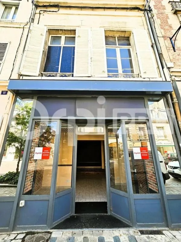 Plus de détails pour Local commercial à louer