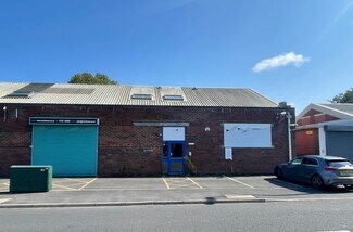 Plus de détails pour 70 Mowbray Dr, Blackpool - Local d'activités à louer
