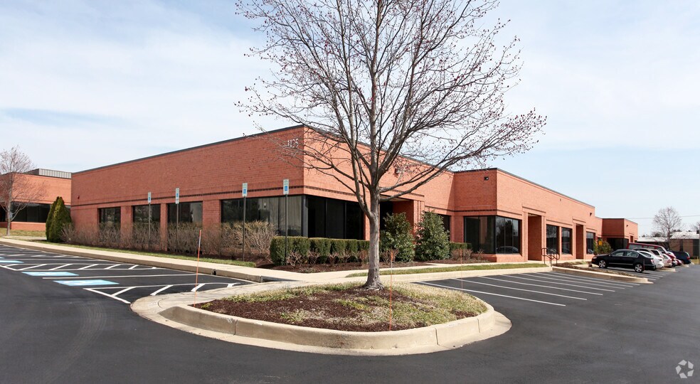 125 Airport Dr, Westminster, MD à louer - Photo de l’immeuble – Image 3 sur 8