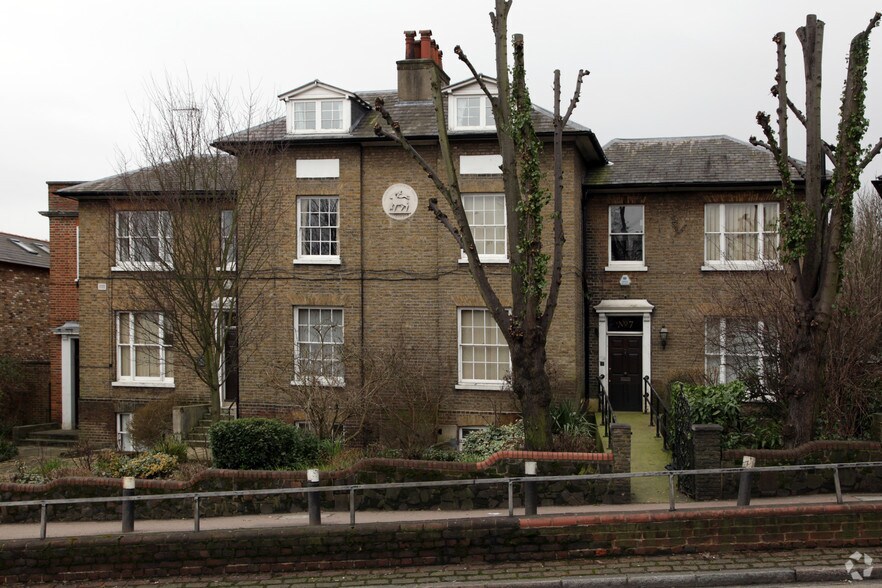 5-7 Muswell Hl, Londres à vendre - Photo de l’immeuble – Image 2 sur 2