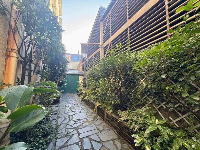 Bureau dans Nantes à vendre - Photo de l’immeuble – Image 2 sur 14